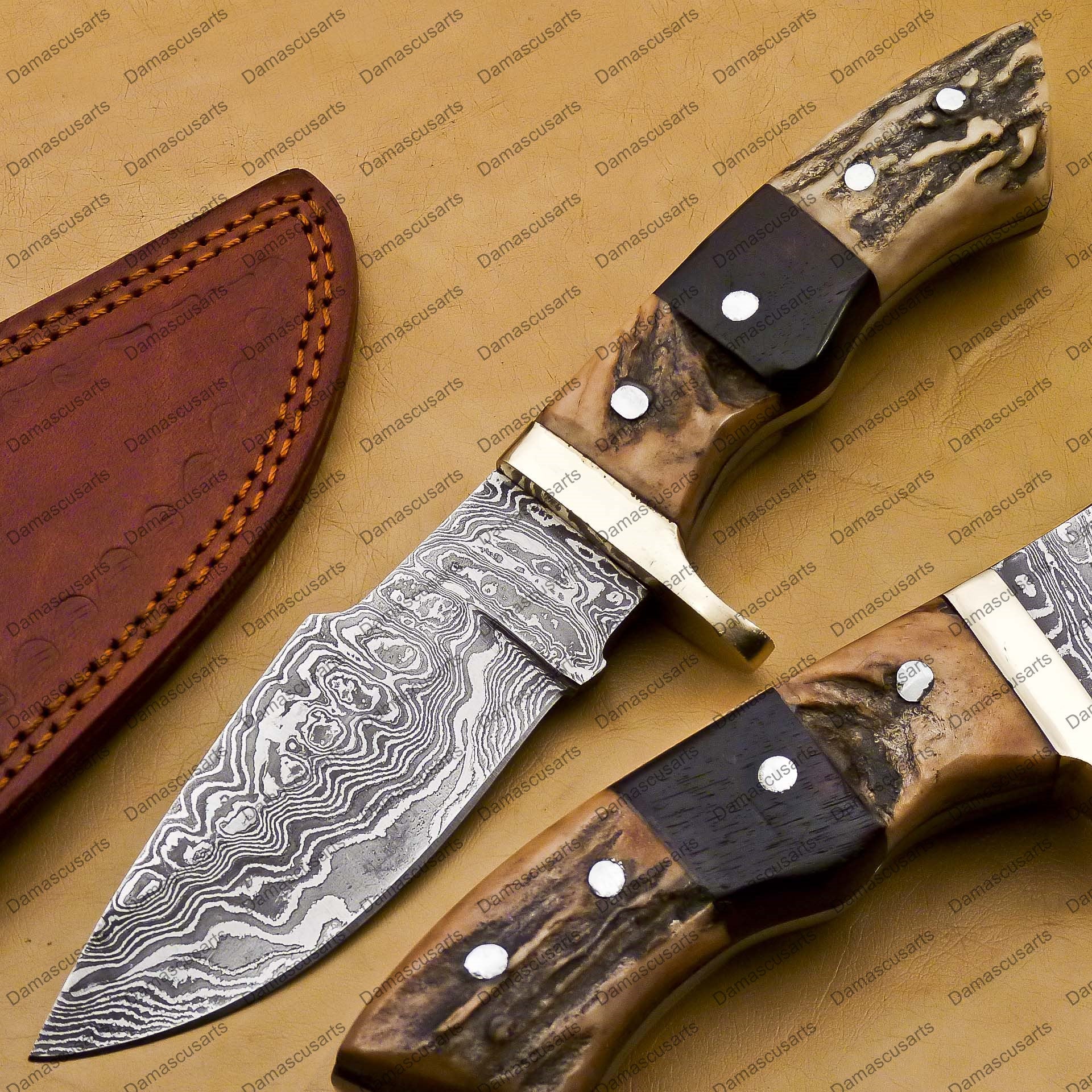 customize Custom Hand Made Forged Hunter Knife Damascus Steel Bowie Knife Handle Tali Wood With Leather Sheath