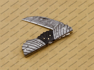 Personalized Custom Handmade Komodo Dragon 8″ Long 3″blade” Damascus Pocket Knife Handmade Damascus Pocket Folding Knife Hand Made Word Class Knives with Leather Sheath